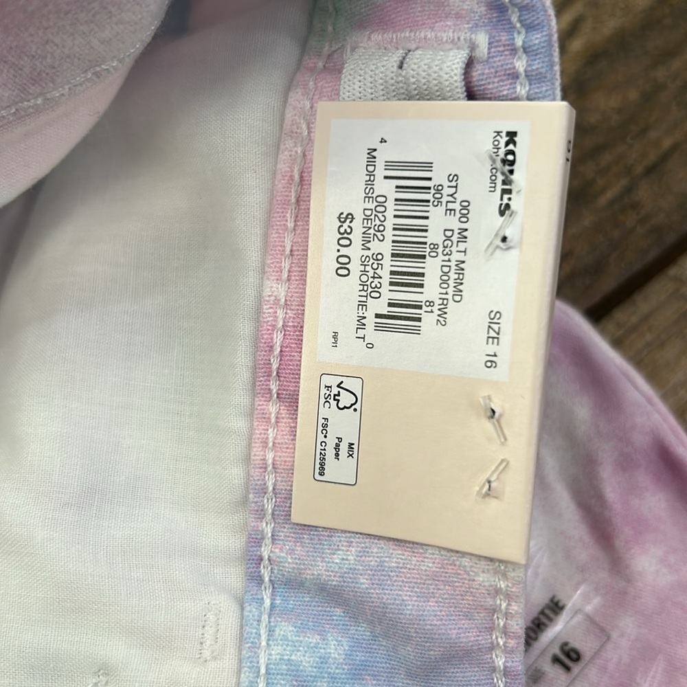 2 Pair of Girls Shorts - Picture 6 of 9